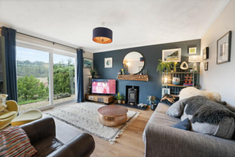Stonehall Road, Lydden, Kent, CT15 3 bed detached house for sale