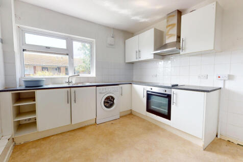 Denmark Street, Folkestone, CT19 2 bed maisonette for sale