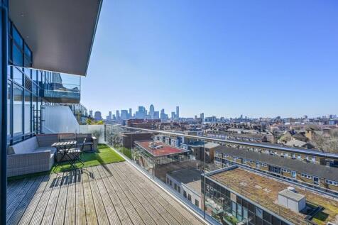 32 Barry Blandford Way, London E3 1 bed flat for sale