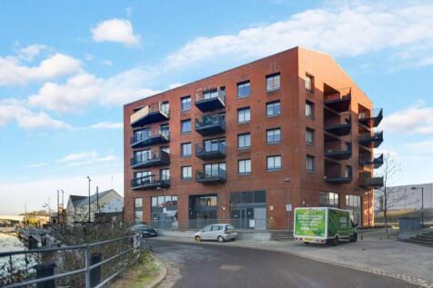 32 Navigation Road, London E3 1 bed flat for sale