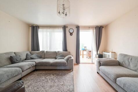 London E3 4 bed end of terrace house for sale