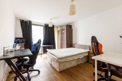 London E3 3 bed flat for sale