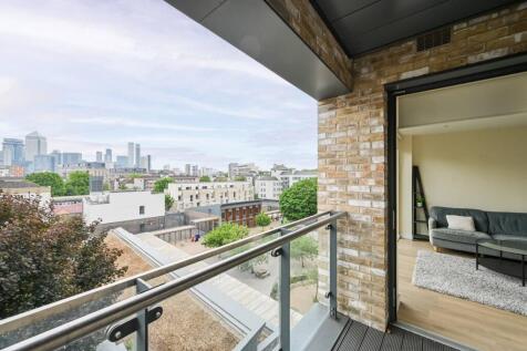 42 St Pauls Way, Bow E3 1 bed flat for sale