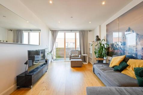 4 Barry Blandford Way, London E3 2 bed flat for sale