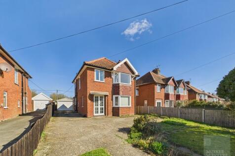 Beccles Road, Bungay 3 bed detached house for sale