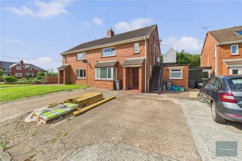 2 bedroom maisonette for sale