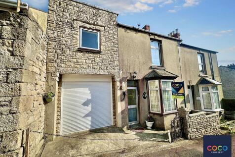 5 bedroom semi-detached house for sale