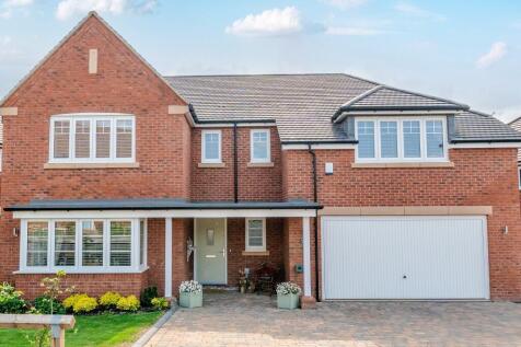 5 bedroom detached house for sale