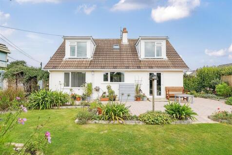 4 bedroom detached bungalow for sale