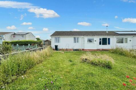 3 bedroom semi-detached bungalow for sale