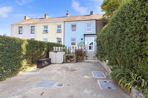 3 bedroom cottage for sale