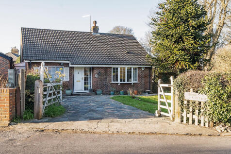 2 bedroom detached house for sale