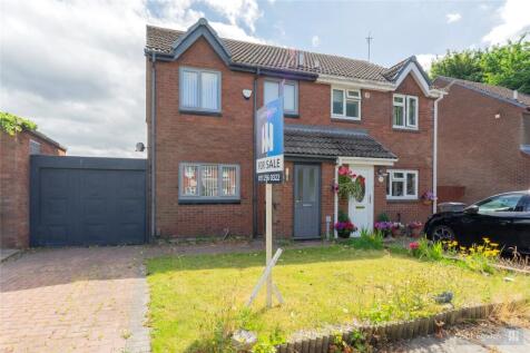3 bedroom semi-detached house for sale