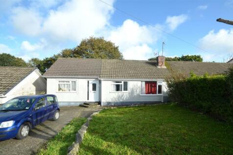 Penryn TR10 4 bed bungalow for sale