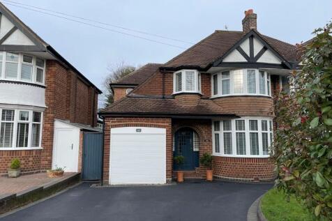 4 bedroom semi-detached house for sale