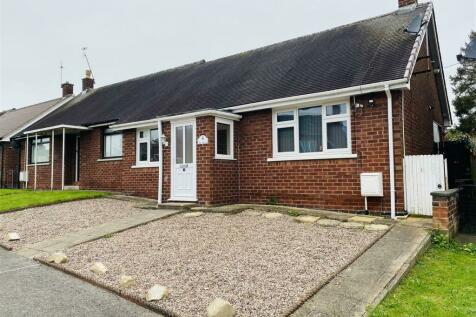 2 bedroom semi-detached bungalow for sale