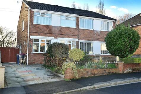 44 Highbury Avenue, Irlam M44 6BT 3 bed semi