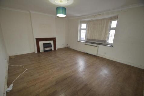 London Road, Romford 1 bed apartment for sale
