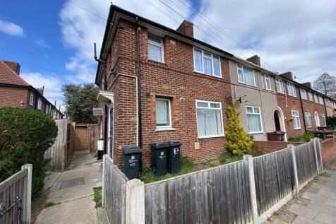 Hedgemans Road, Dagenham 1 bed maisonette for sale