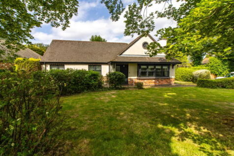 Bramley Orchard, Bushby, Leicester, LE7 3 bed detached bungalow for sale