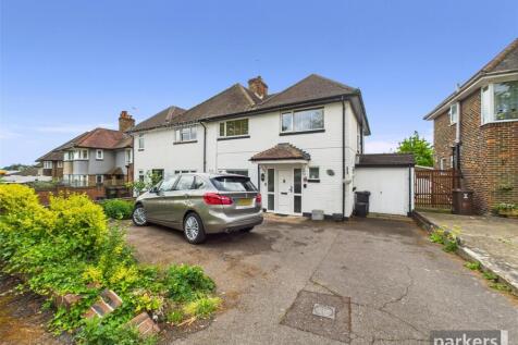 Wokingham Road, Reading RG6 4 bed semi