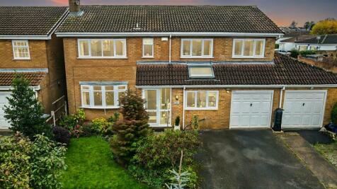 6 bedroom detached house for sale