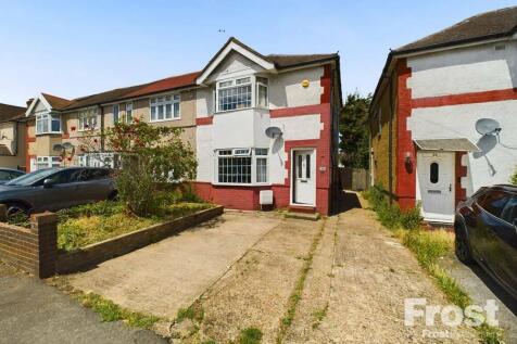 Cranleigh Road, Feltham, Middlesex, TW13 3 bed end of terrace house for sale