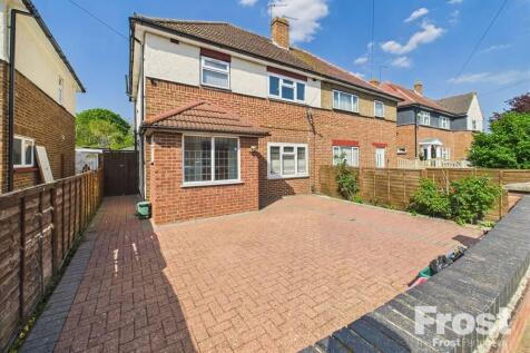 Dudley Road, Feltham, Middlesex, TW14 4 bed semi