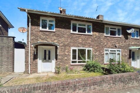 Southgate Drive, Crawley 3 bed terraced house for sale