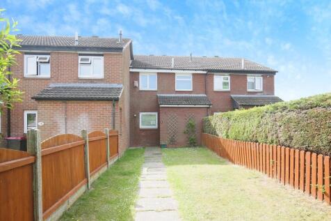 Whitehall Close, Hartshill 3 bed terraced house for sale