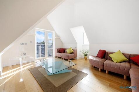 Evergreen Court, 10A Amberden Avenue... 2 bed apartment for sale