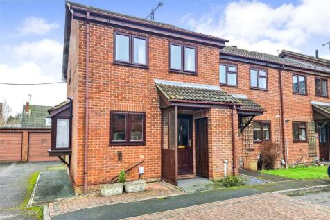 The Beeches, Guildford GU12 2 bed end of terrace house for sale