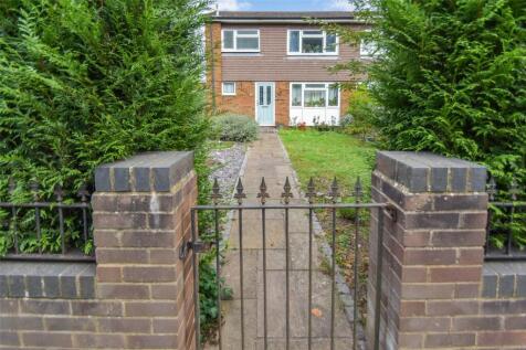 Shawfield Road, Guildford GU12 3 bed semi