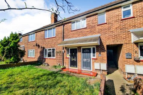 May Crescent, Guildford GU12 2 bed apartment for sale
