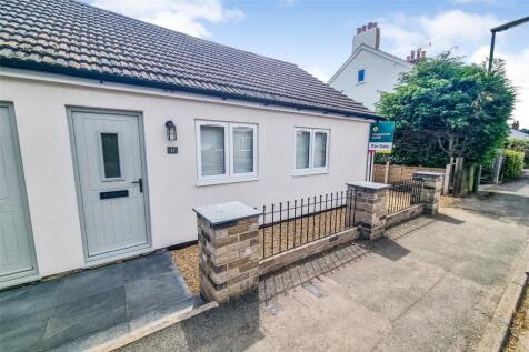 Firacre Road, Guildford GU12 2 bed bungalow for sale