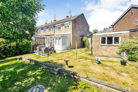 Burrwood Gardens, Guildford GU12 3 bed end of terrace house for sale