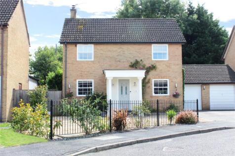 Garden Close, Hampshire RG27 5 bed house for sale