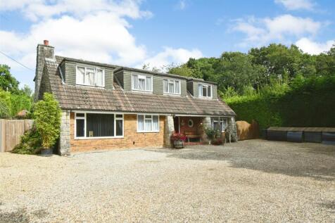 Old School Road, Hook RG27 4 bed detached house for sale