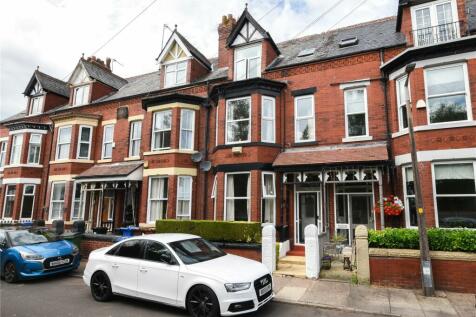 5 bedroom terraced house for sale