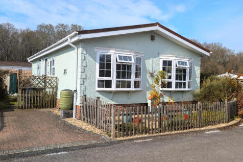 Whitehill Park, Bordon GU35 2 bed park home for sale