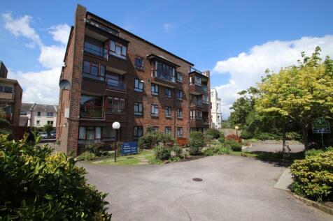 2 bedroom ground floor flat for sale