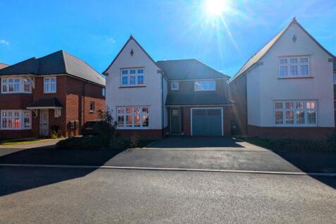 Roman Avenue, Nuneaton 4 bed detached house for sale