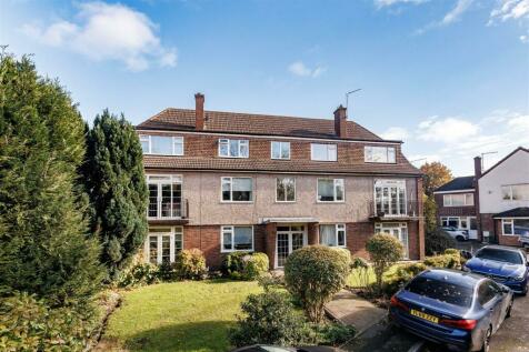 St Helens Court, Hemnall Street, Epping 2 bed flat for sale