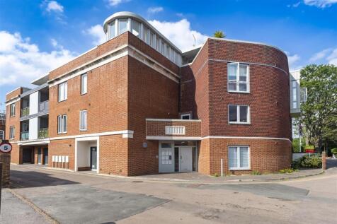 The Old Court House, Star Lane, Epping 2 bed flat for sale