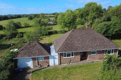 2 bedroom detached bungalow for sale