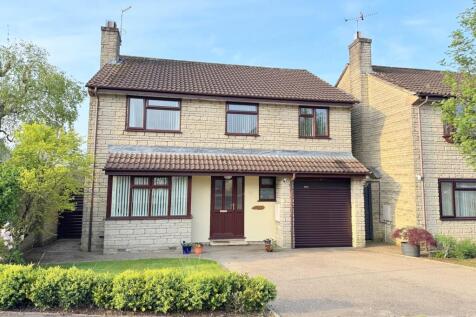 Southgate Drive Wincanton 5 bed detached house for sale