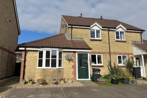 Saunters Close Wincanton 1 bed semi