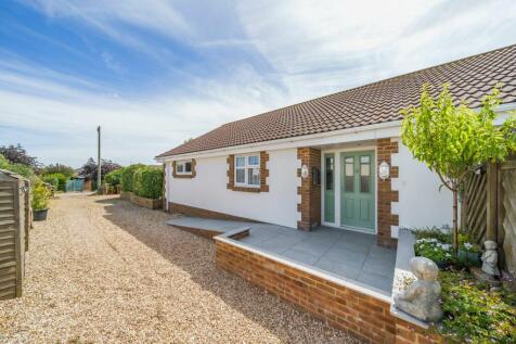 3 bedroom detached bungalow for sale