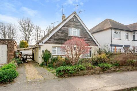 3 bedroom chalet for sale