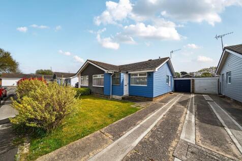 2 bedroom semi-detached bungalow for sale